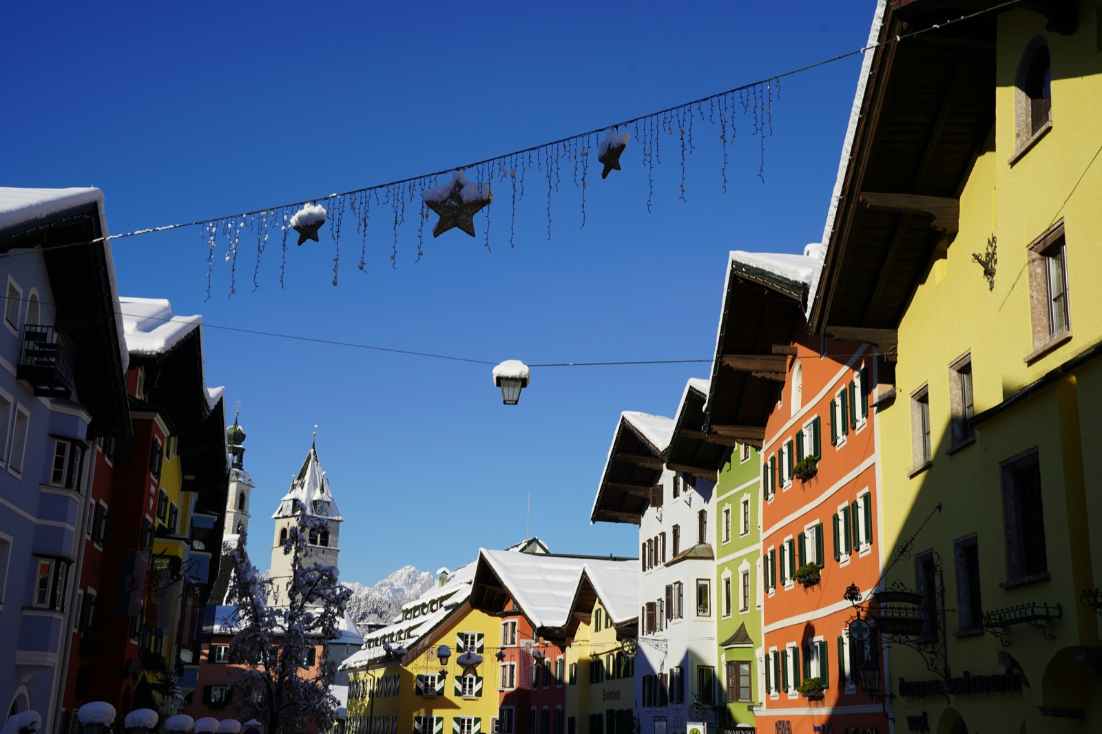 Kitzbühel's colorful medieval main street